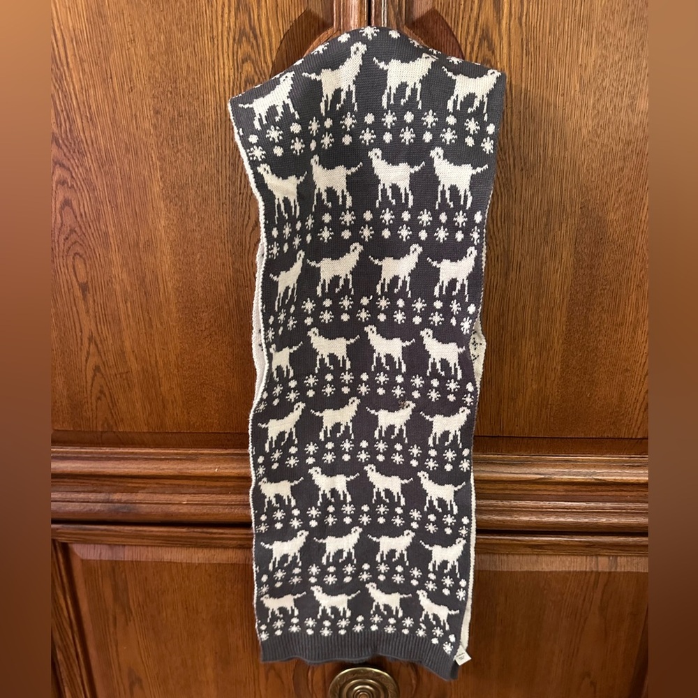 Vera Bradley Dog Pattern Knit Scarf NWOT 76”